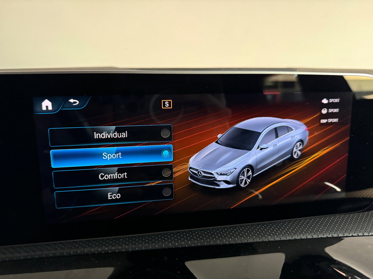 Mercedes-Benz CLA-Klasse 180 AMG Pano|Sfeer|Stoelverwarming|Lane|Cruise