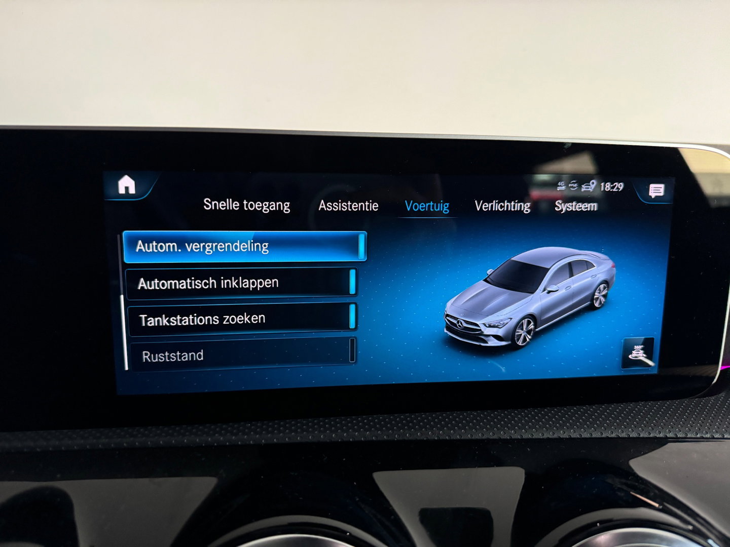 Mercedes-Benz CLA-Klasse 180 AMG Pano|Sfeer|Stoelverwarming|Lane|Cruise