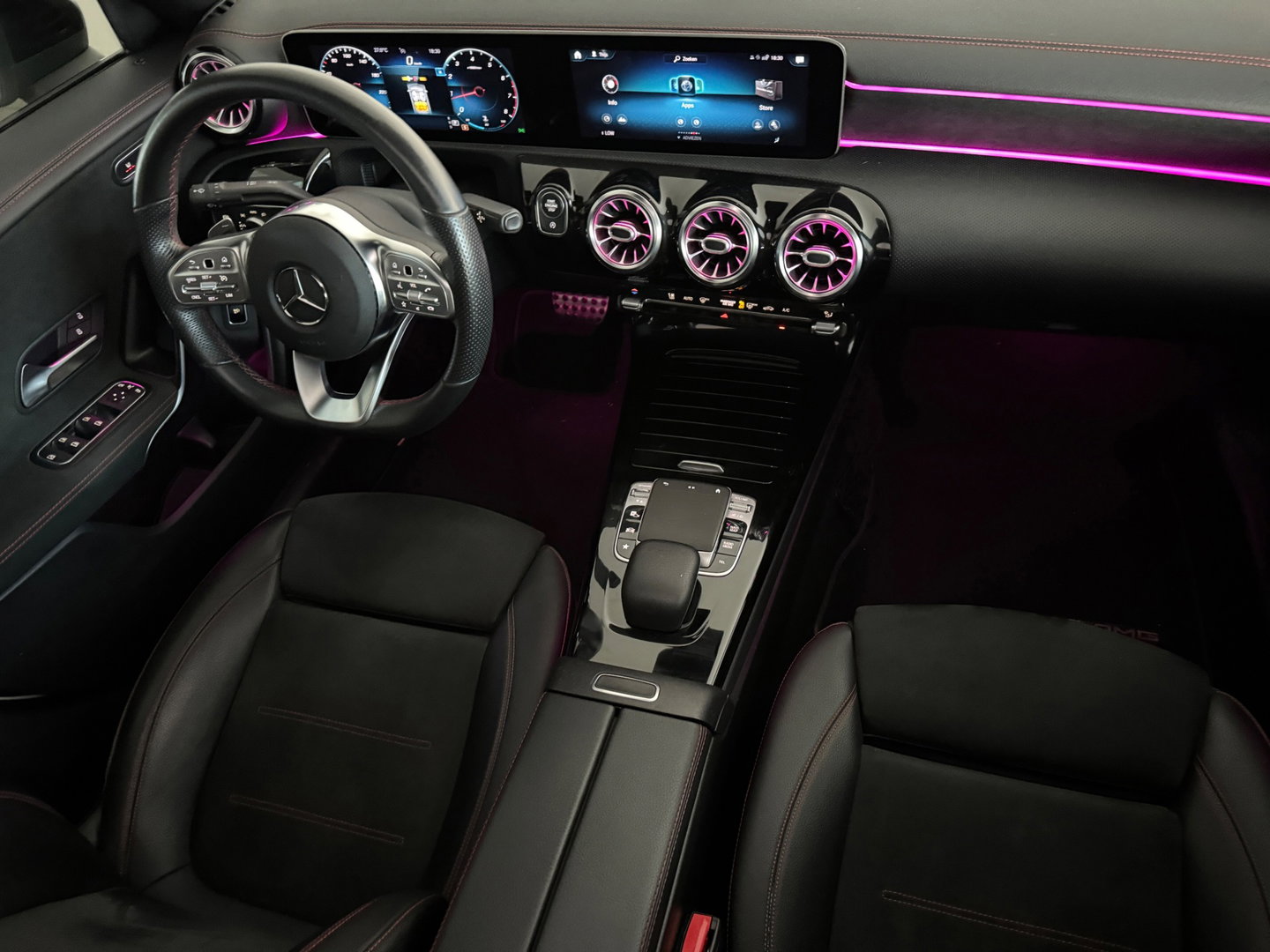 Mercedes-Benz CLA-Klasse 180 AMG Pano|Sfeer|Stoelverwarming|Lane|Cruise