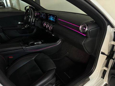 Mercedes-Benz CLA-Klasse 180 AMG Pano|Sfeer|Stoelverwarming|Lane|Cruise