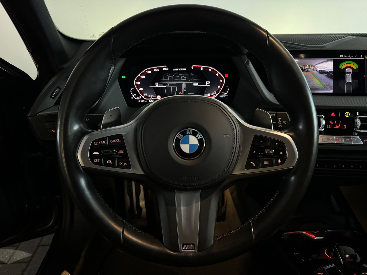 BMW 1-serie M135i xDrive Pano|H/K|Kuipstoelen|Camera|Sfeer