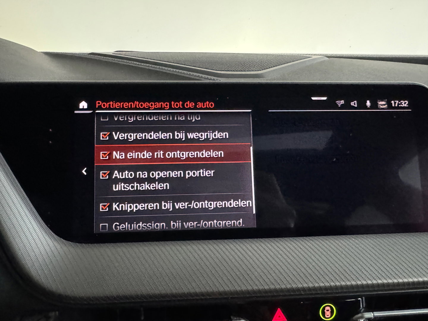 BMW 1-serie M135i xDrive Pano|H/K|Kuipstoelen|Camera|Sfeer