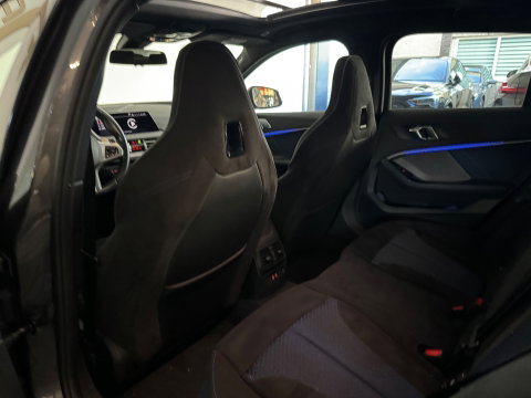 BMW 1-serie M135i xDrive Pano|H/K|Kuipstoelen|Camera|Sfeer