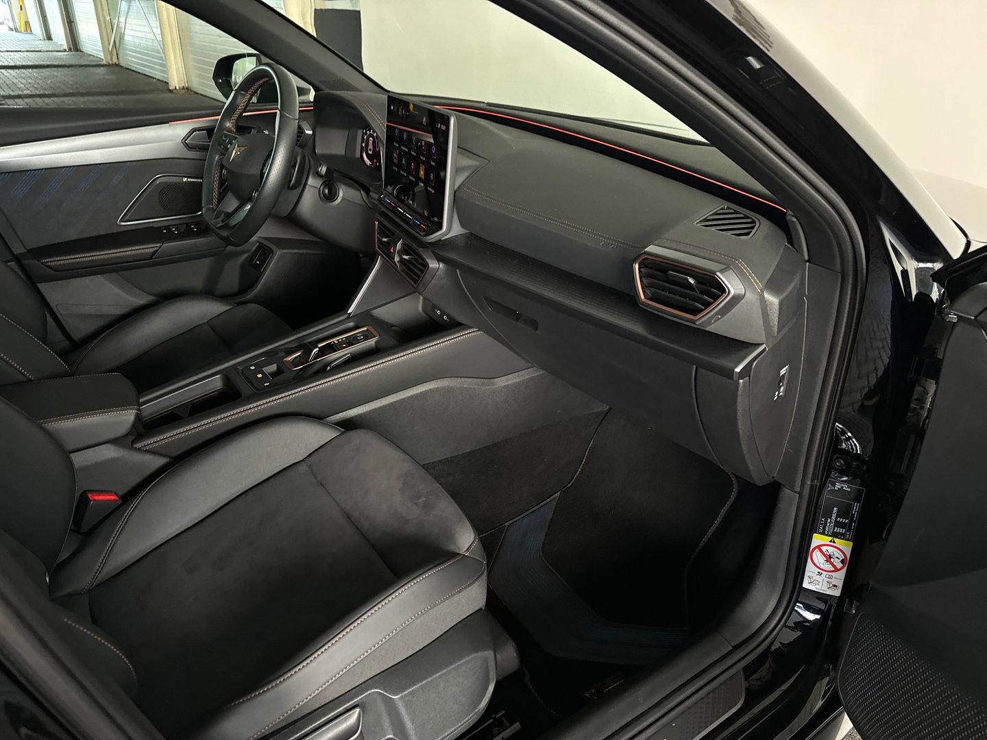 CUPRA Leon Sportstourer 1.5 TSI e-Hybrid Business Pano|Sennheisser|Keyless|ACC|Memory