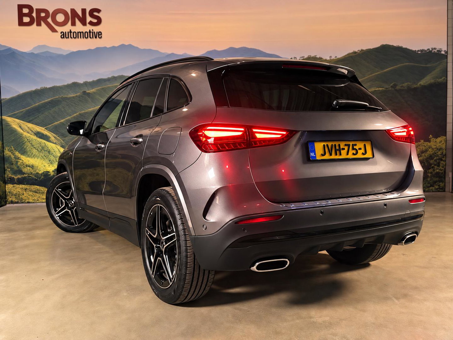 Mercedes-Benz GLA 250 e AMG-line hybrid l nieuwe auto rijklaar
