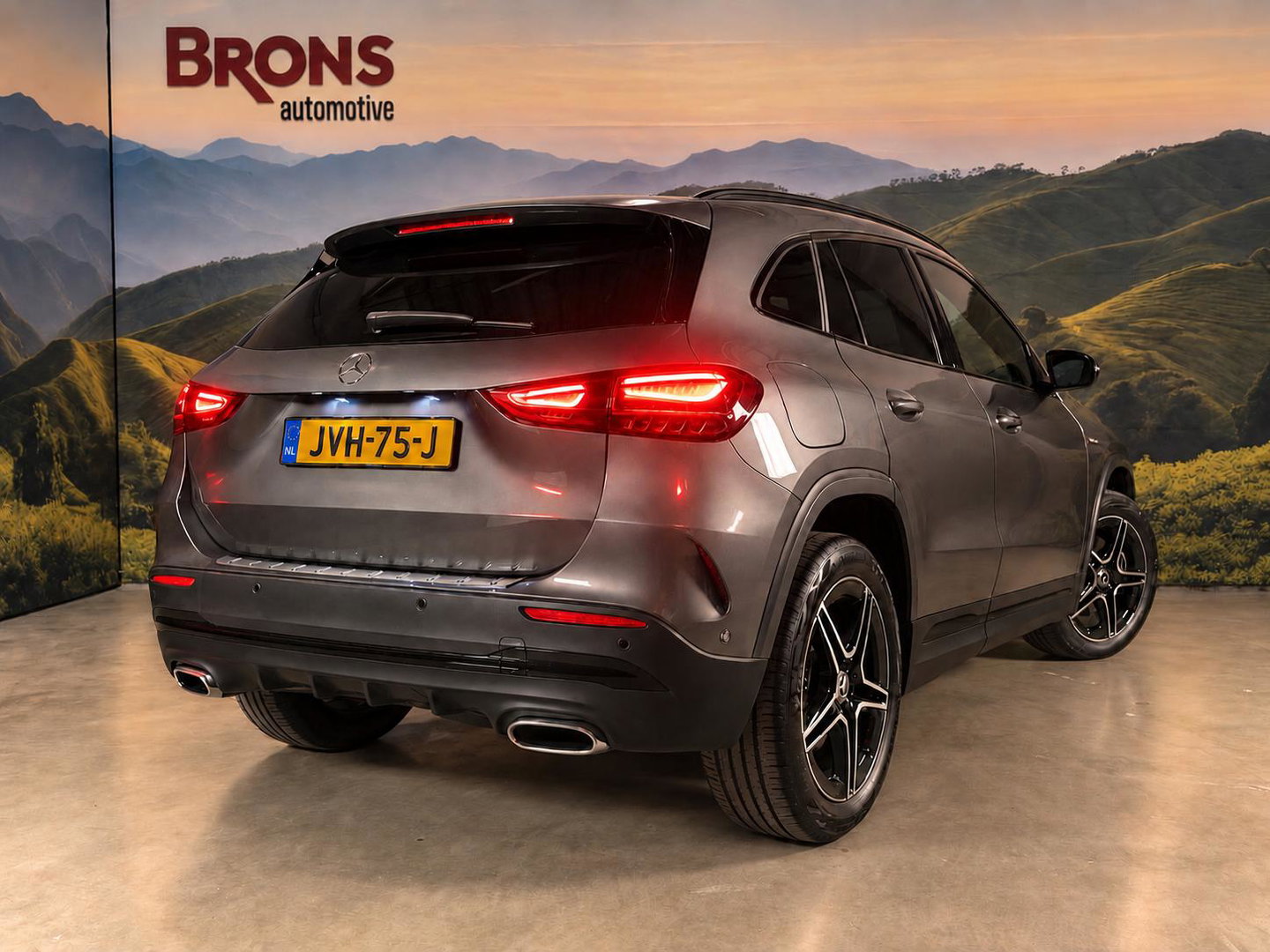 Mercedes-Benz GLA 250 e AMG-line hybrid l nieuwe auto rijklaar