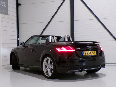 Audi TT Roadster 2.0 TFSI S-Line "Origineel NL!' 2x S line Apple-Carplay Stoelverwarming Xenon-LED Leer/Alcantara Parkeersensoren