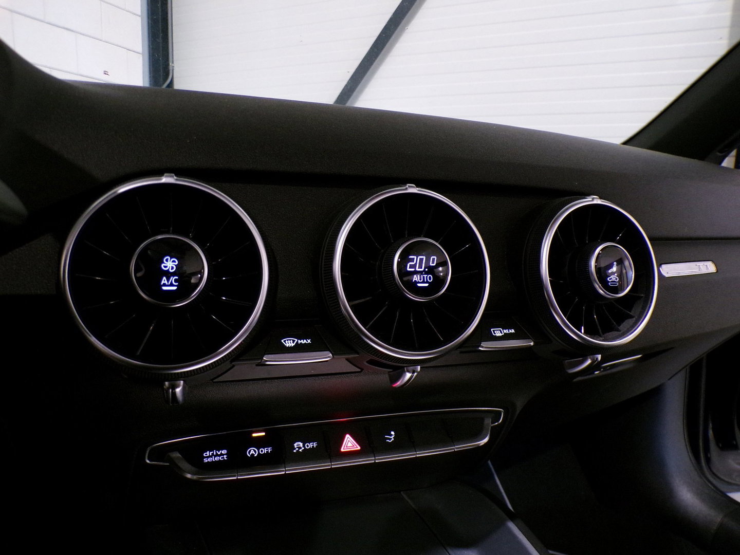 Audi TT Roadster 2.0 TFSI S-Line "Origineel NL!' 2x S line Apple-Carplay Stoelverwarming Xenon-LED Leer/Alcantara Parkeersensoren