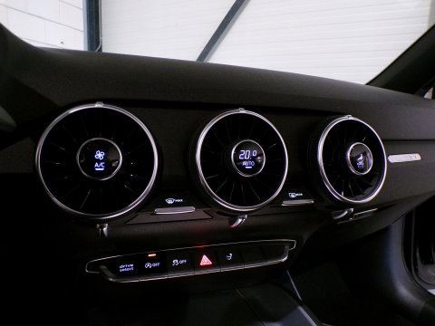 Audi TT Roadster 2.0 TFSI S-Line "Origineel NL!' 2x S line Apple-Carplay Stoelverwarming Xenon-LED Leer/Alcantara Parkeersensoren