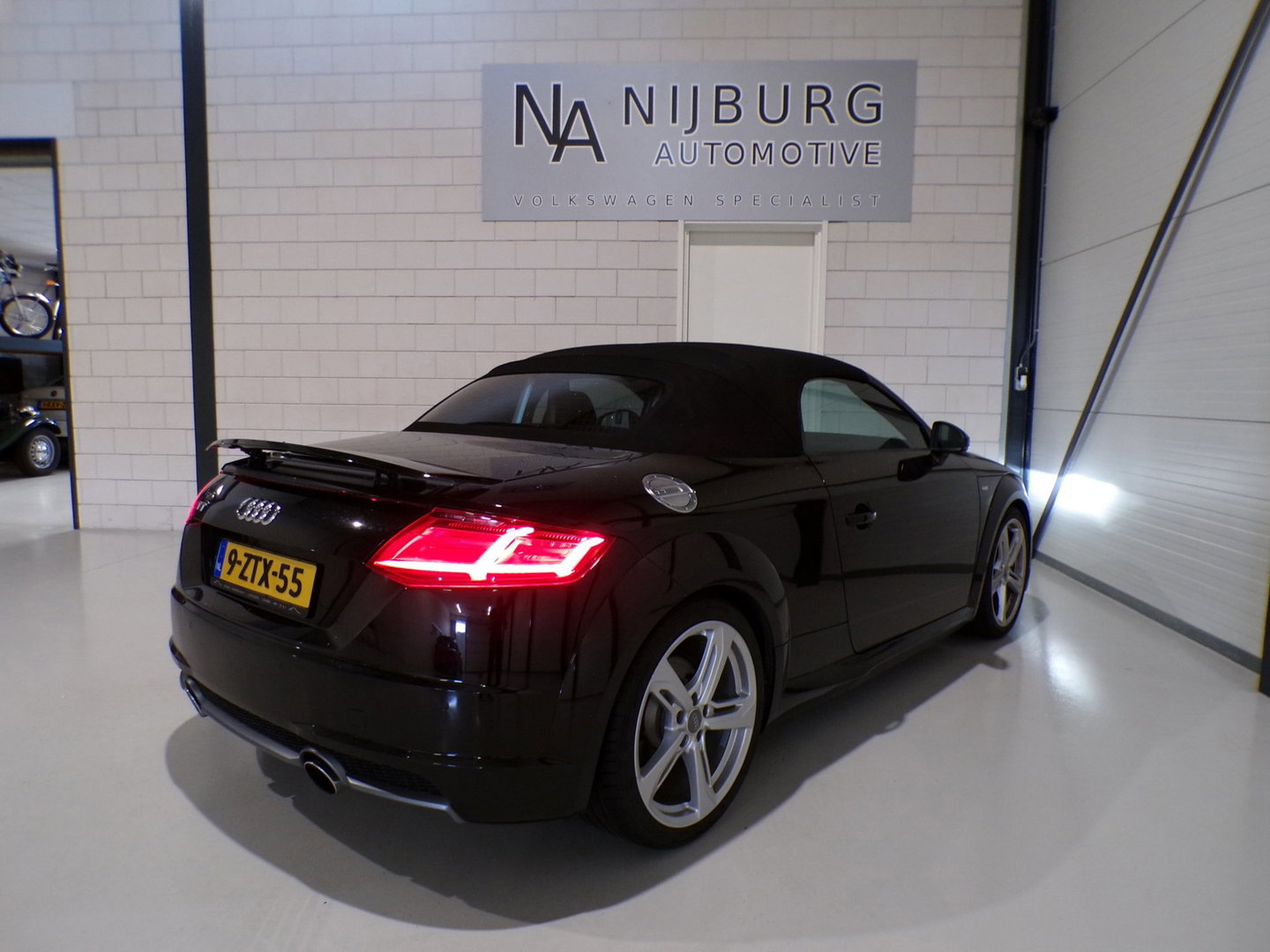 Audi TT Roadster 2.0 TFSI S-Line "Origineel NL!' 2x S line Apple-Carplay Stoelverwarming Xenon-LED Leer/Alcantara Parkeersensoren