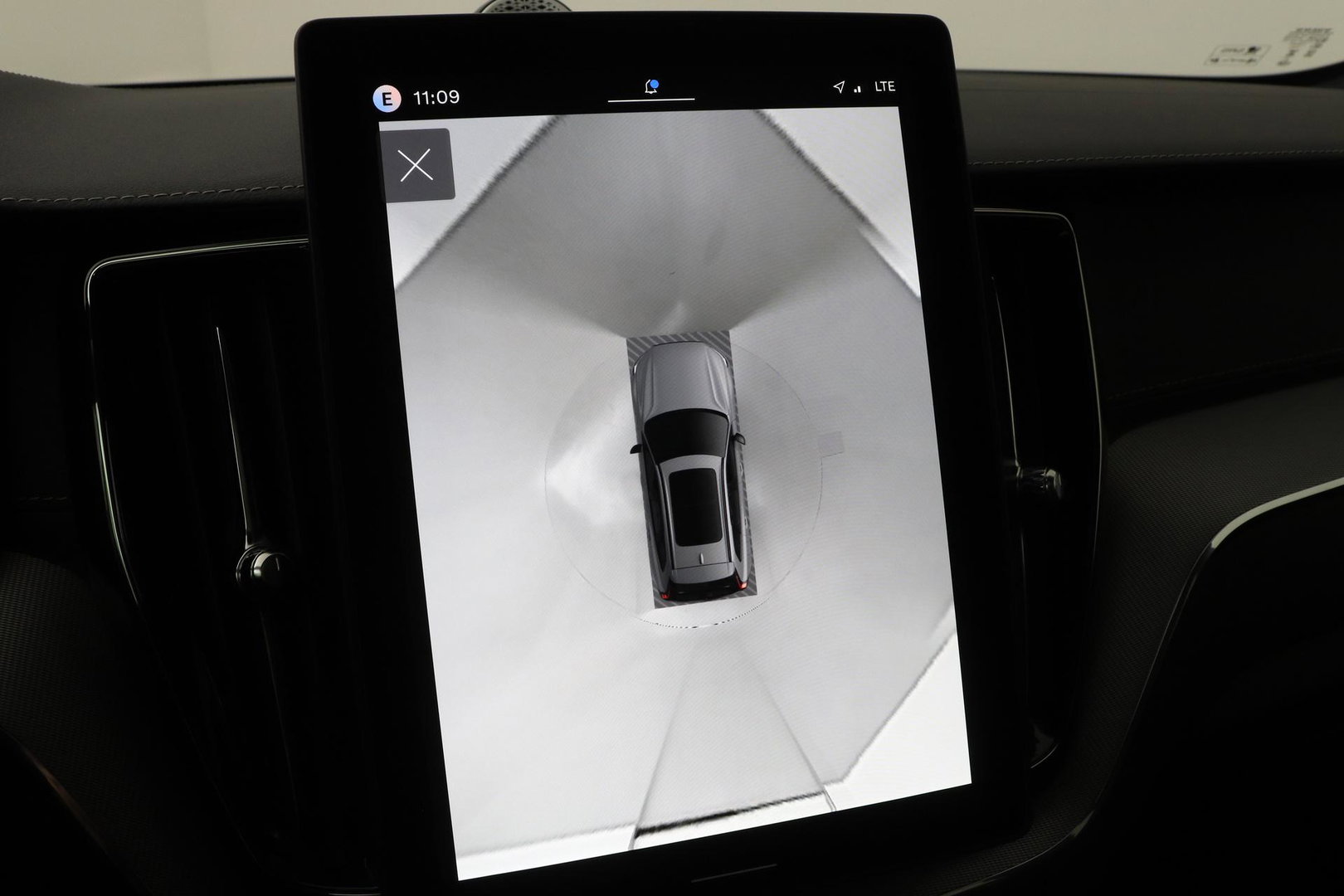 Volvo XC60 T8 Ultra Black Edition | Bowers & Wilkins | Luchtvering | Panoramadak | Head-UP | Stoelventilatie