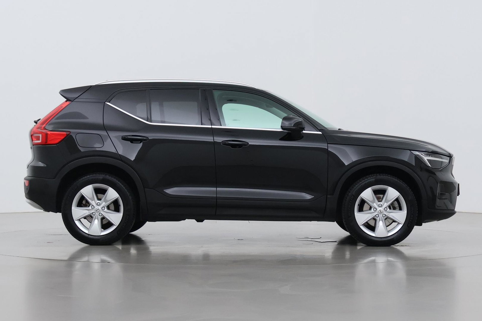 Volvo XC40 2.0 B4 Plus Bright | Harman/Kardon | ACC | Trekhaak | Leder | Keyless | Camera | Getint Glas