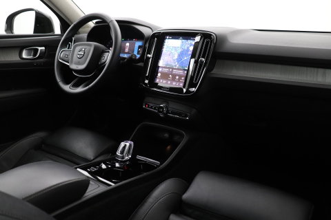 Volvo XC40 2.0 B4 Plus Bright | Trekhaak | Harman/Kardon | Leder | Keyless | Camera