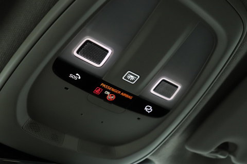 Volvo XC40 2.0 B4 Plus Bright | Trekhaak | Harman/Kardon | Leder | Keyless | Camera