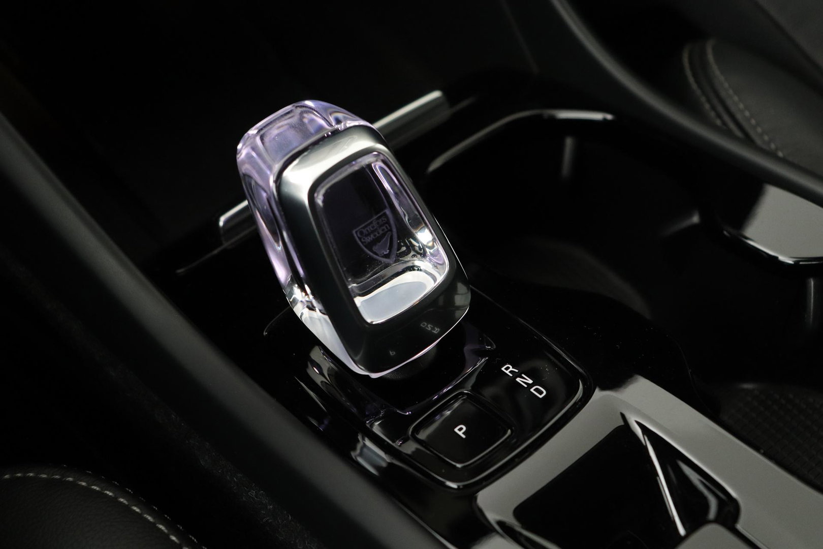 Volvo XC40 2.0 B4 Plus Bright | Harman/Kardon | ACC | Trekhaak | Leder | Keyless | Camera | Getint Glas
