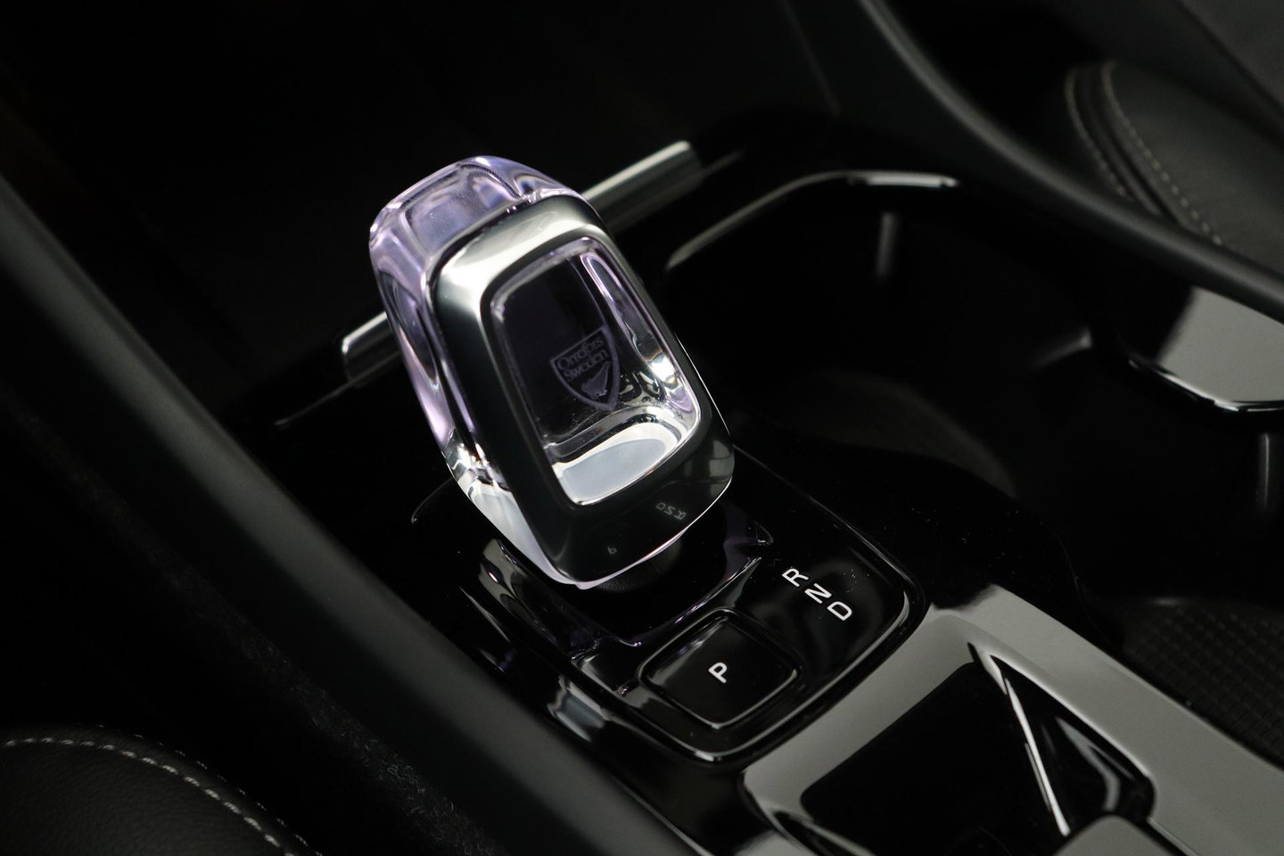 Volvo XC40 2.0 B4 Plus Bright | Trekhaak | Harman/Kardon | Leder | Keyless | Camera