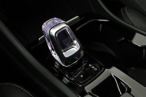 Volvo XC40 2.0 B4 Plus Bright | Trekhaak | Harman/Kardon | Leder | Keyless | Camera