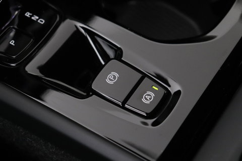 Volvo XC40 2.0 B4 Plus Bright | Trekhaak | Harman/Kardon | Leder | Keyless | Camera