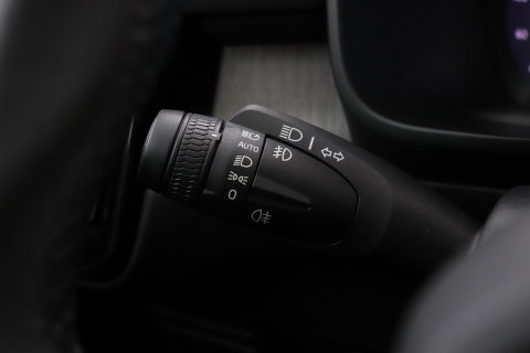 Volvo XC40 2.0 B4 Plus Bright | Trekhaak | Harman/Kardon | Leder | Keyless | Camera