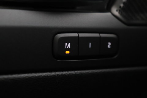 Volvo XC40 2.0 B4 Plus Bright | Trekhaak | Harman/Kardon | Leder | Keyless | Camera