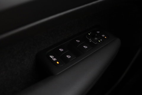 Volvo XC40 2.0 B4 Plus Bright | Trekhaak | Harman/Kardon | Leder | Keyless | Camera