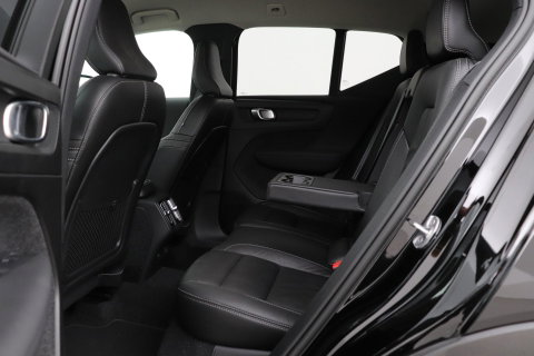Volvo XC40 2.0 B4 Plus Bright | Trekhaak | Harman/Kardon | Leder | Keyless | Camera