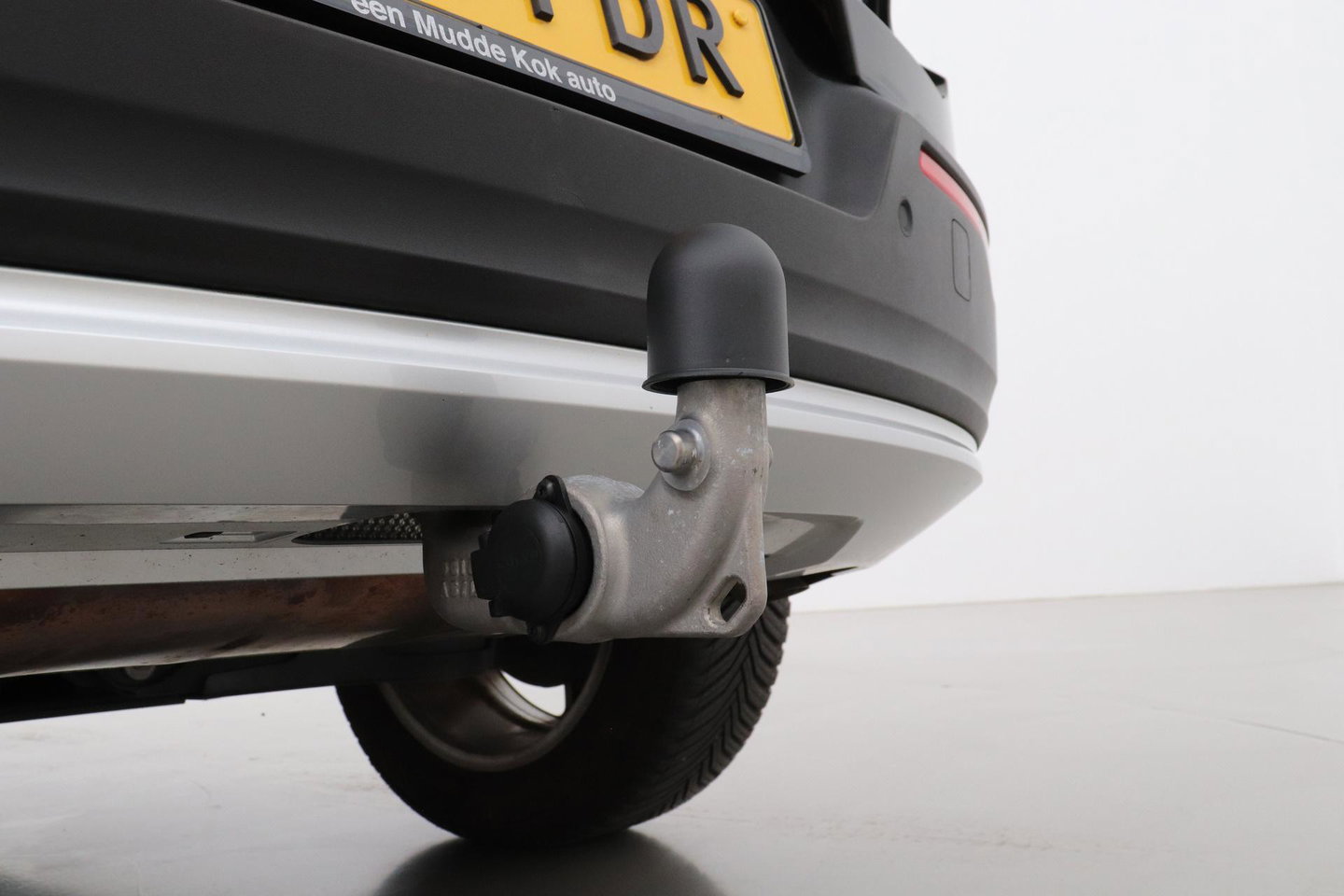 Volvo XC40 2.0 B4 Plus Bright | Trekhaak | Harman/Kardon | Leder | Keyless | Camera