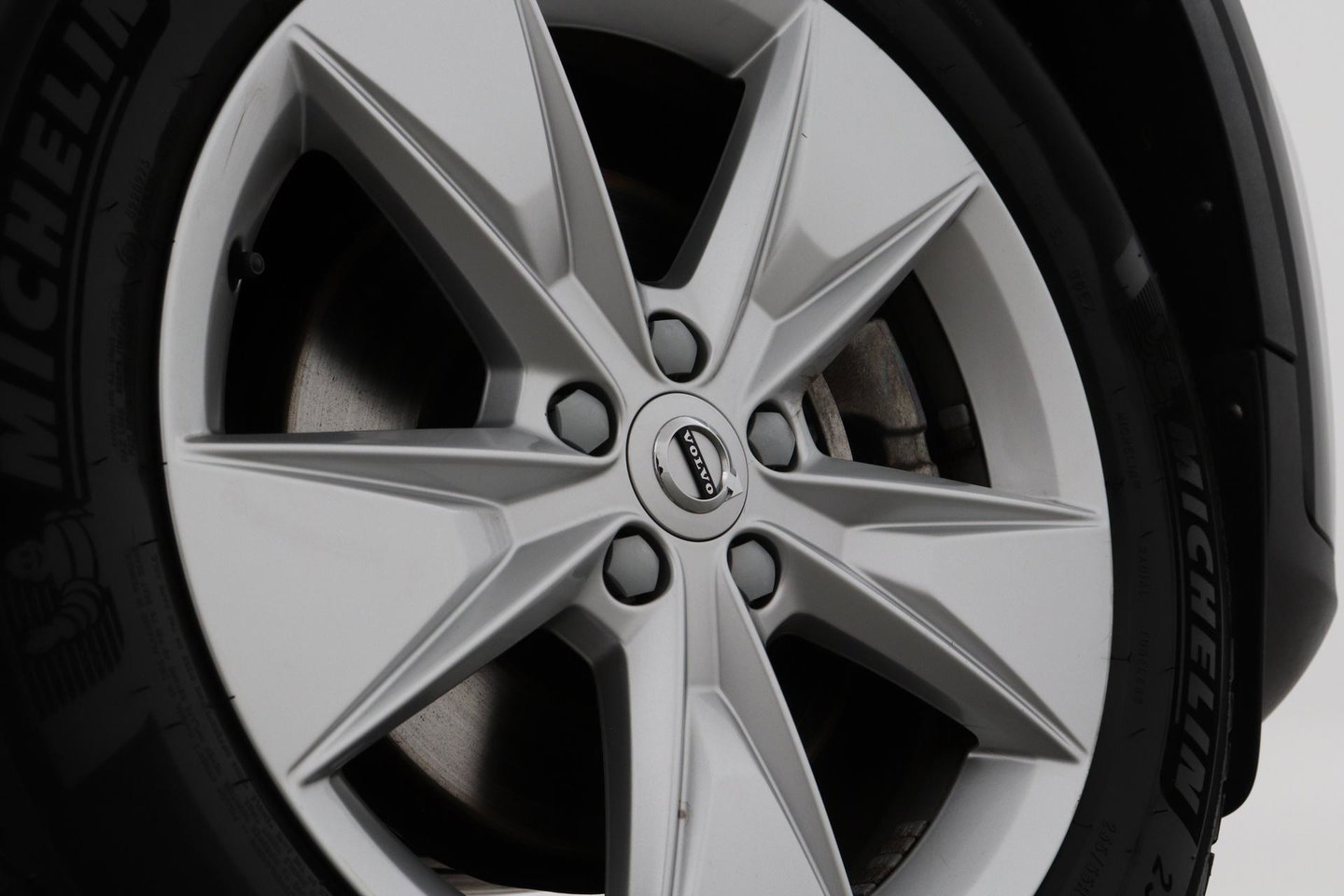 Volvo XC40 2.0 B4 Plus Bright | Trekhaak | Harman/Kardon | Leder | Keyless | Camera