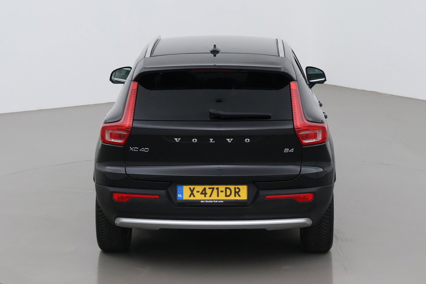 Volvo XC40 2.0 B4 Plus Bright | Trekhaak | Harman/Kardon | Leder | Keyless | Camera
