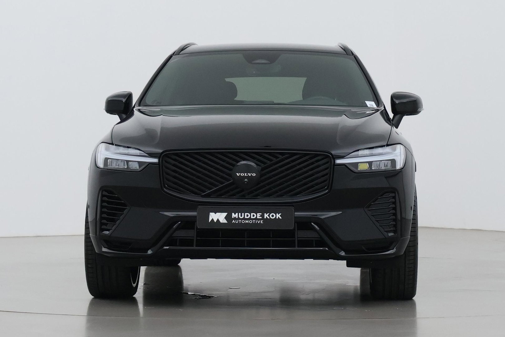 Volvo XC60 T8 Plus Black Edition | Harman/Kardon | 360° Camera | ACC | Standkachel | Keyless | Stoel+Stuurverwarming | 22 inch