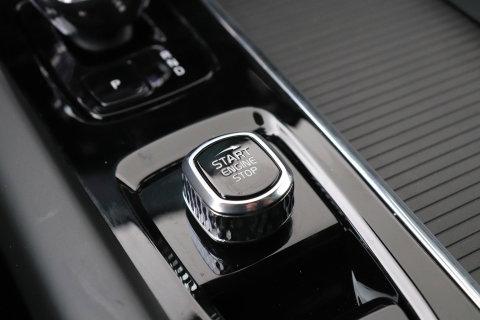 Volvo XC60 T8 Plus Black Edition | Harman/Kardon | 360° Camera | ACC | Standkachel | Keyless | Stoel+Stuurverwarming | 21 inch