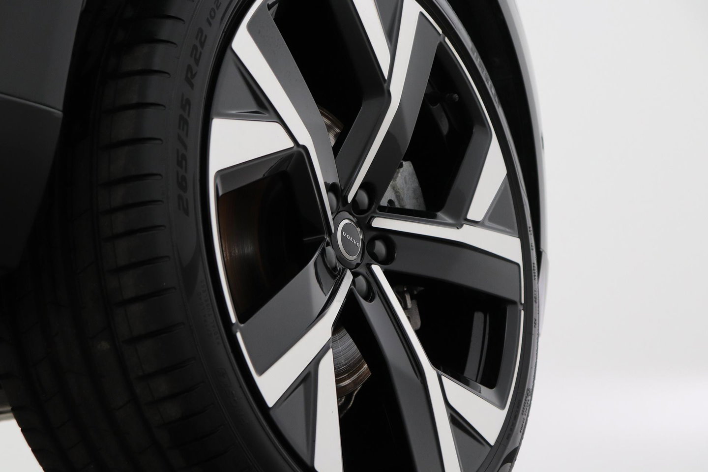 Volvo XC60 T8 Plus Black Edition | Harman/Kardon | 360° Camera | ACC | Standkachel | Keyless | Stoel+Stuurverwarming | 21 inch