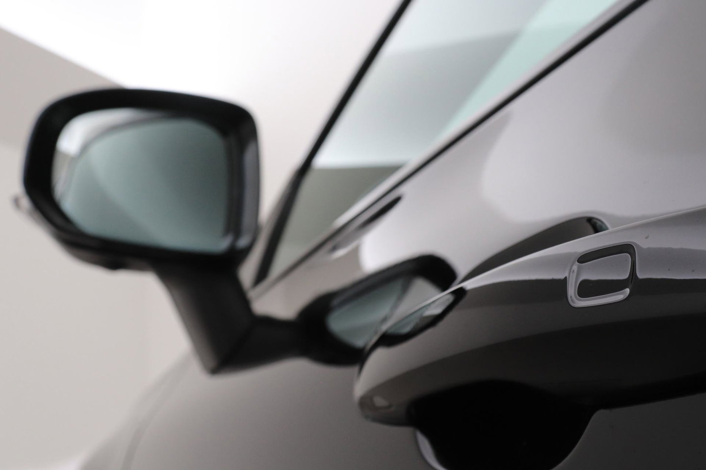 Volvo XC60 T8 Plus Black Edition | Harman/Kardon | 360° Camera | ACC | Standkachel | Keyless | Stoel+Stuurverwarming | 21 inch