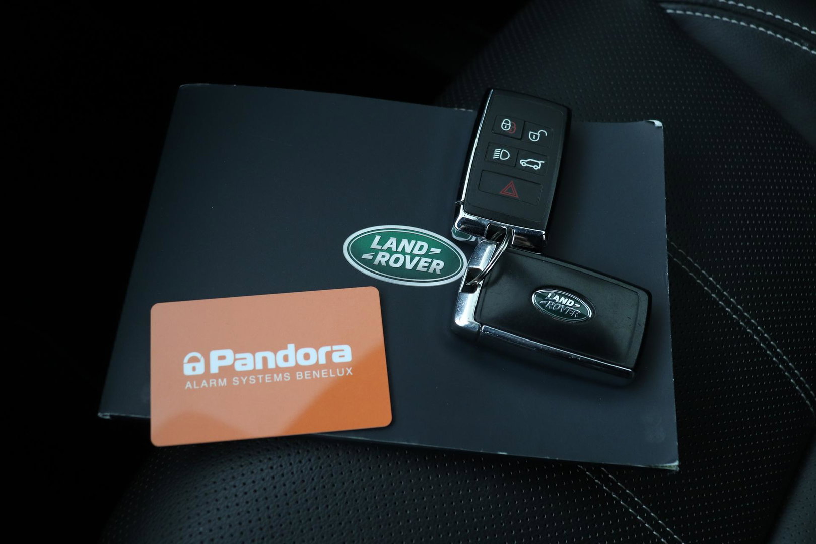 Land Rover Range Rover Velar 2.0 P400e S | ACC | Head-Up | Meridian | Memory | Stoel+Stuurverwarming | Black Pack | 21 Inch