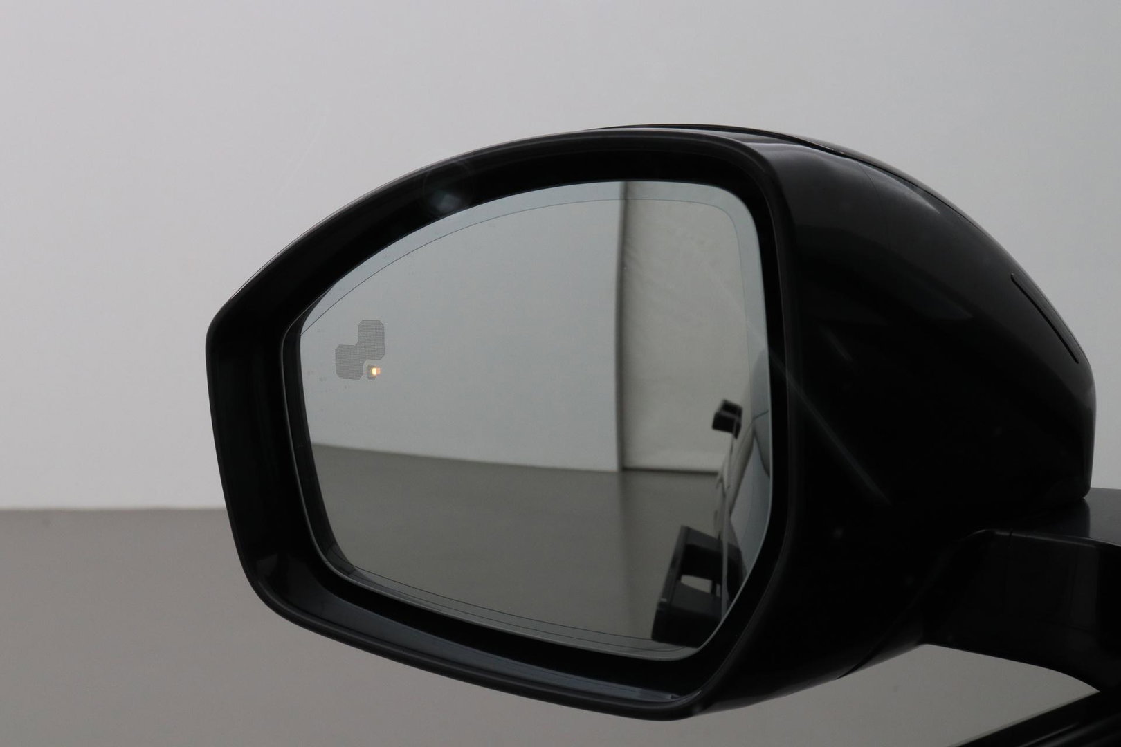 Land Rover Range Rover Velar 2.0 P400e S | ACC | Head-Up | Meridian | Memory | Stoel+Stuurverwarming | Black Pack | 21 Inch