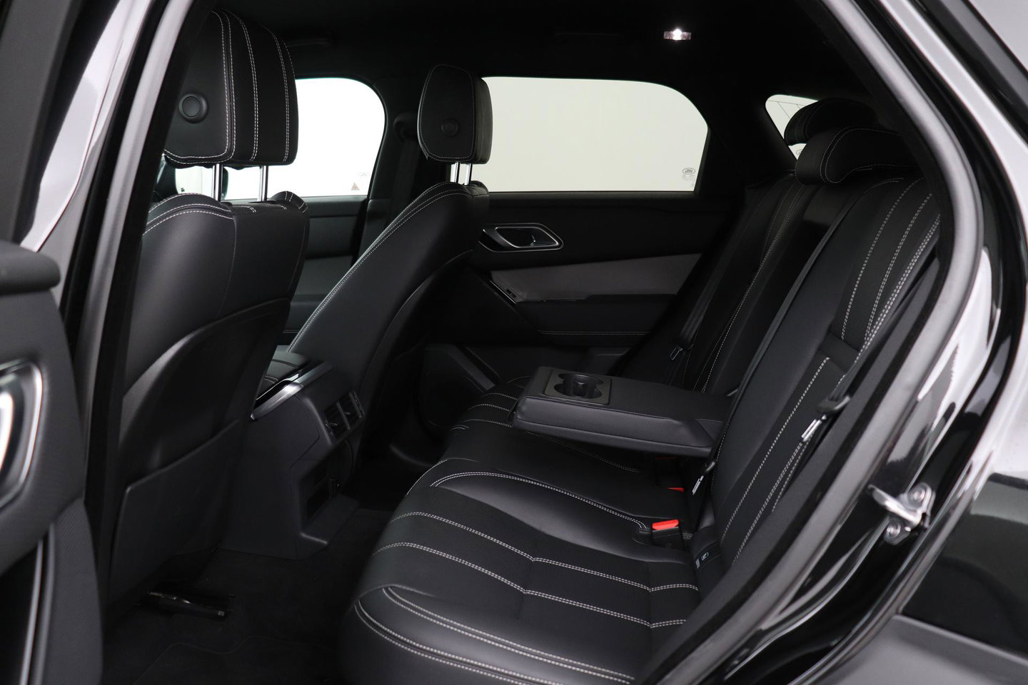 Land Rover Range Rover Velar 2.0 P400e S | ACC | Head-Up | Meridian | Memory | Stoel+Stuurverwarming | Black Pack | 21 Inch