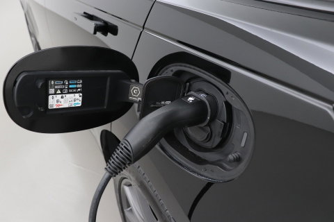 Land Rover Range Rover Velar 2.0 P400e S | ACC | Head-Up | Meridian | Memory | Stoel+Stuurverwarming | Black Pack | 21 Inch