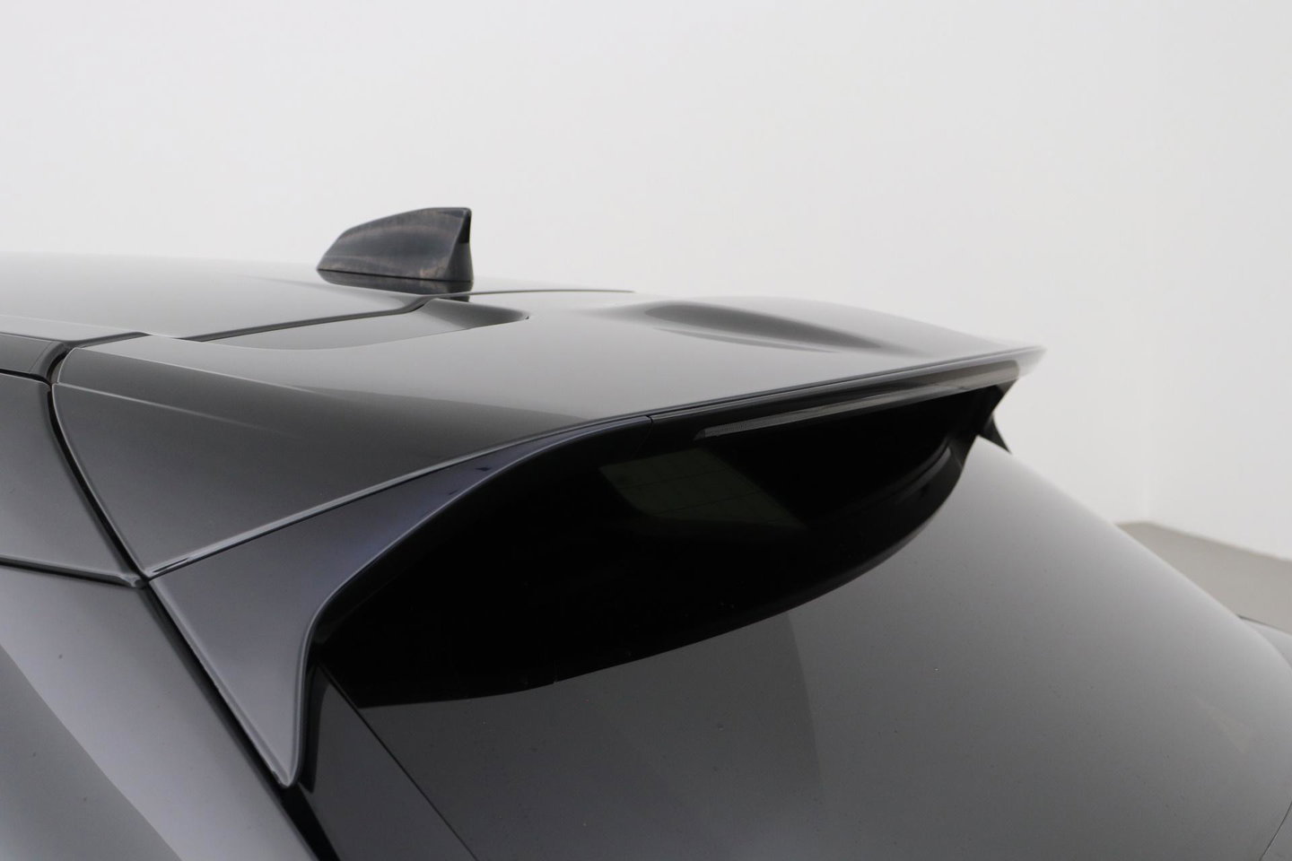 Land Rover Range Rover Velar 2.0 P400e S | ACC | Head-Up | Meridian | Memory | Stoel+Stuurverwarming | Black Pack | 21 Inch