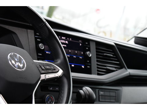 Volkswagen Transporter 2.0 TDI L2H1 30 PB Edition Highline Adaptieve Cruise, LED, Sensoren, Carplay, 150PK, Automaat, LED, Standkachel, NAVI, UNIEK!