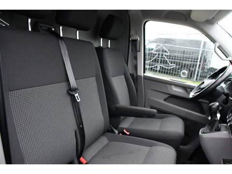 Volkswagen Transporter 2.0 TDI L2H1 30 PB Edition Highline Adaptieve Cruise, LED, Sensoren, Carplay, 150PK, Automaat, LED, Standkachel, NAVI, UNIEK!