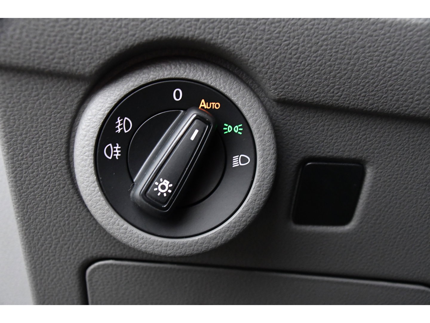 Volkswagen Transporter 2.0 TDI L2H1 30 PB Edition Highline Adaptieve Cruise, LED, Sensoren, Carplay, 150PK, Automaat, LED, Standkachel, NAVI, UNIEK!