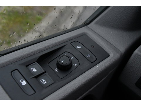 Volkswagen Transporter 2.0 TDI L2H1 30 PB Edition Highline Adaptieve Cruise, LED, Sensoren, Carplay, 150PK, Automaat, LED, Standkachel, NAVI, UNIEK!