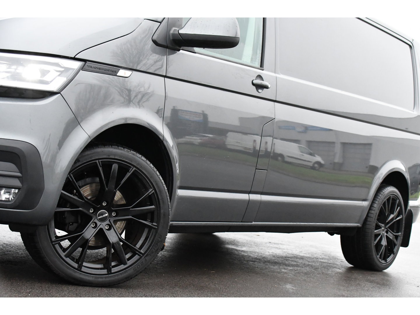 Volkswagen Transporter 2.0 TDI L2H1 30 PB Edition Highline Adaptieve Cruise, LED, Sensoren, Carplay, 150PK, Automaat, LED, Standkachel, NAVI, UNIEK!