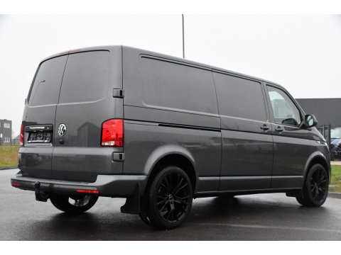 Volkswagen Transporter 2.0 TDI L2H1 30 PB Edition Highline Adaptieve Cruise, LED, Sensoren, Carplay, 150PK, Automaat, LED, Standkachel, NAVI, UNIEK!