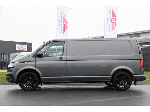 Volkswagen Transporter 2.0 TDI L2H1 30 PB Edition Highline Adaptieve Cruise, LED, Sensoren, Carplay, 150PK, Automaat, LED, Standkachel, NAVI, UNIEK!