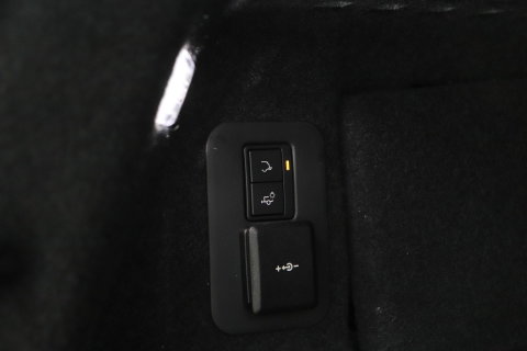 Land Rover Range Rover Evoque P270e PHEV Dynamic SE | Black Pack | Schuif/kanteldak | Trekhaak | ACC | 360° Camera