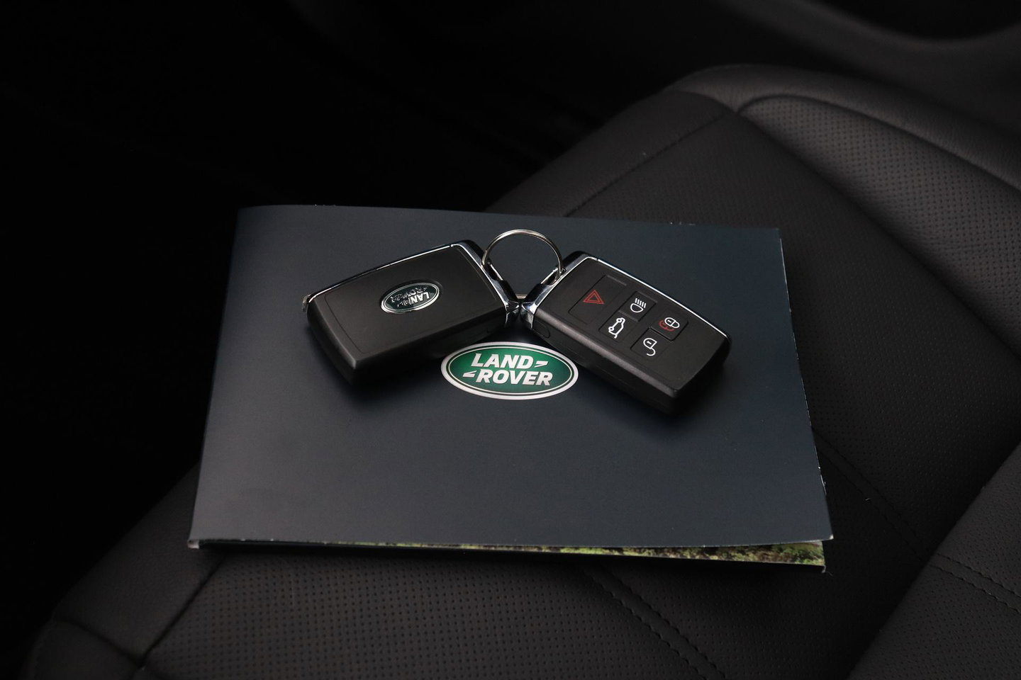 Land Rover Range Rover Evoque P270e PHEV Dynamic SE | Black Pack | Schuif/kanteldak | Trekhaak | ACC | 360° Camera