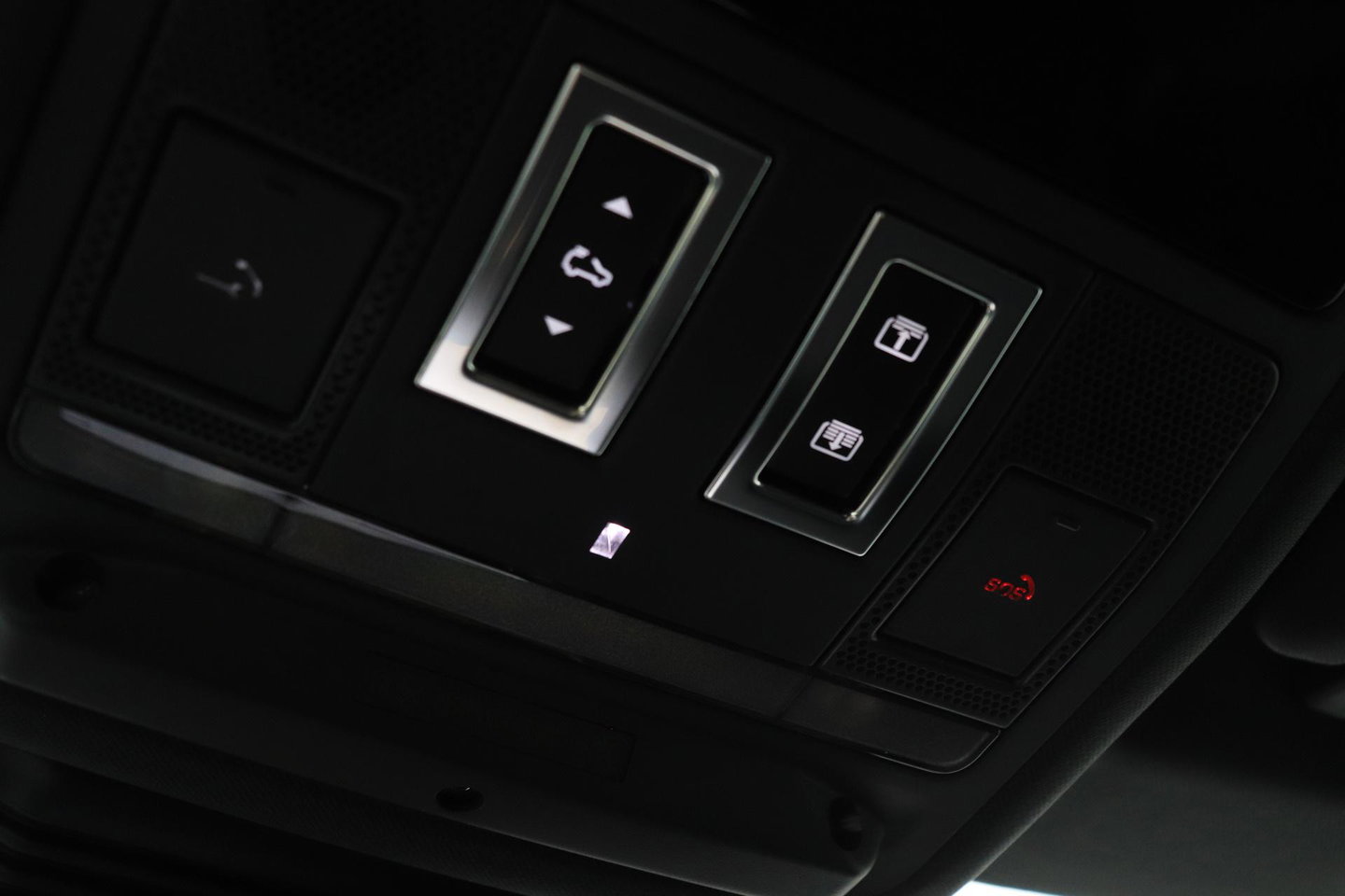 Land Rover Range Rover Evoque P270e PHEV Dynamic SE | Black Pack | Schuif/kanteldak | Trekhaak | ACC | 360° Camera