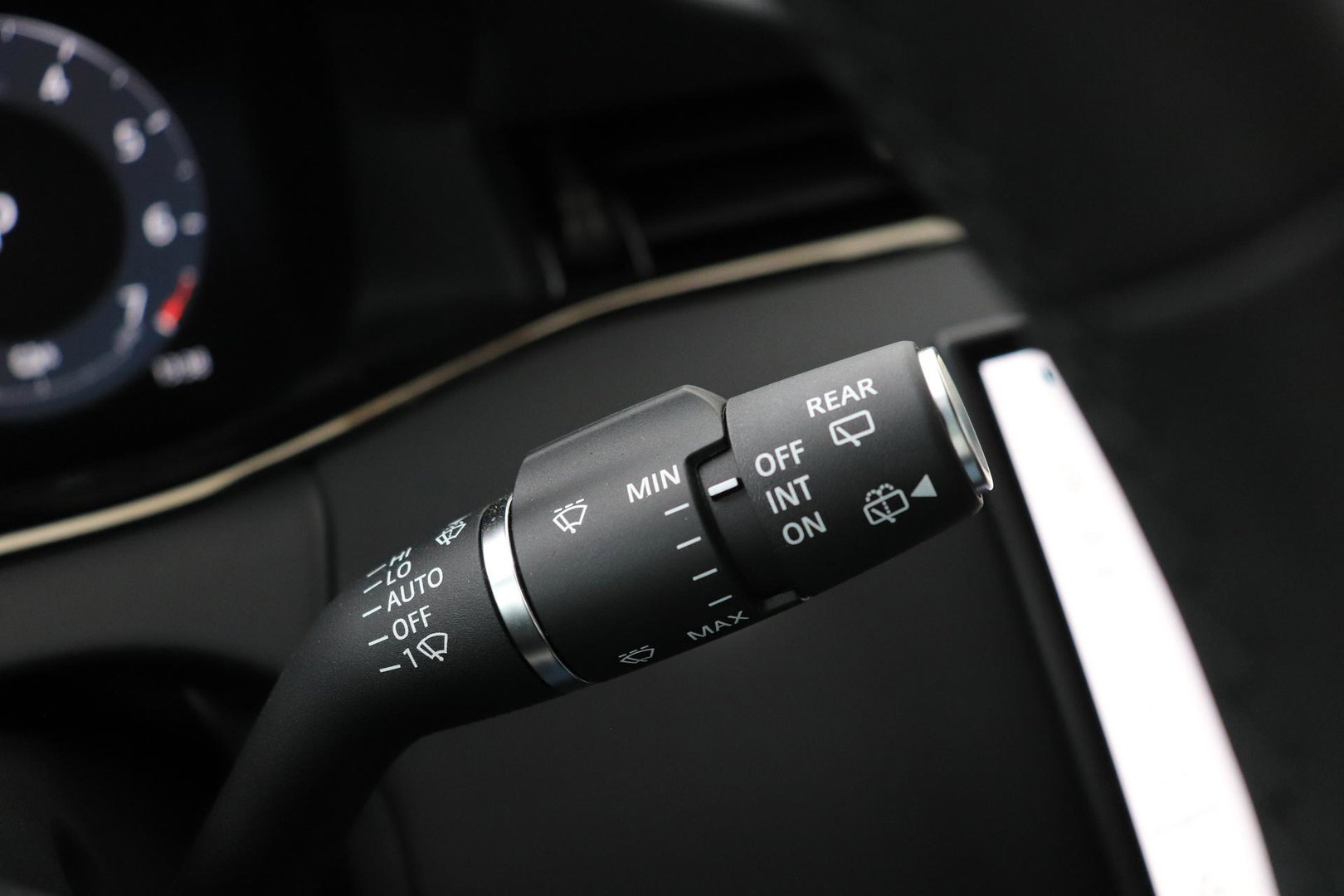 Land Rover Range Rover Evoque P270e PHEV Dynamic SE | Black Pack | Schuif/kanteldak | Trekhaak | ACC | 360° Camera