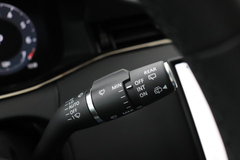 Land Rover Range Rover Evoque P270e PHEV Dynamic SE | Black Pack | Schuif/kanteldak | Trekhaak | ACC | 360° Camera